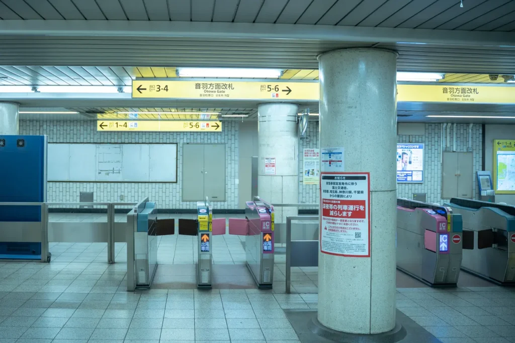 五国寺站,大户方向检票口