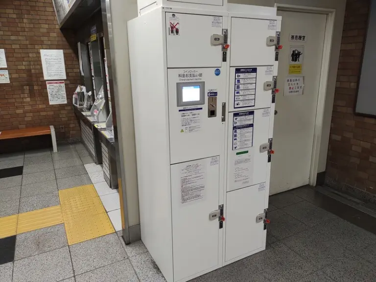 2号出口侧的投币柜