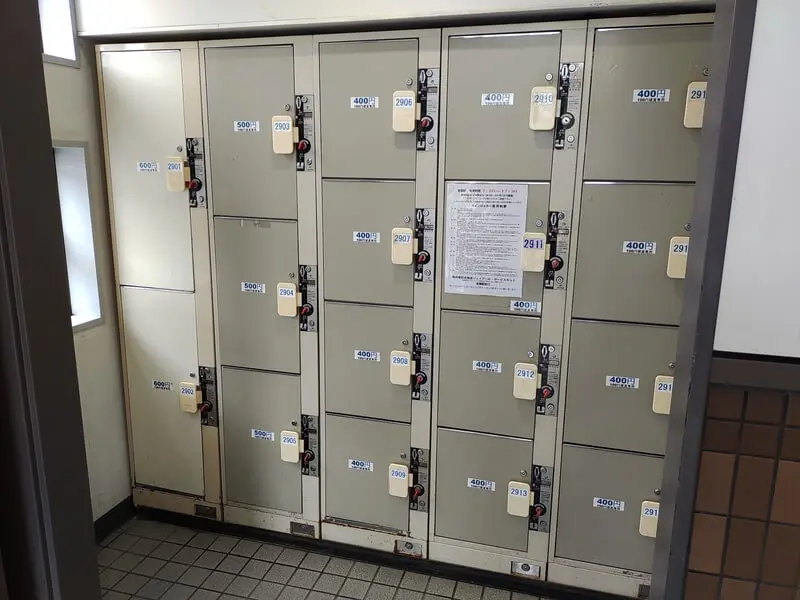 室兰车站的投币式储物柜 02