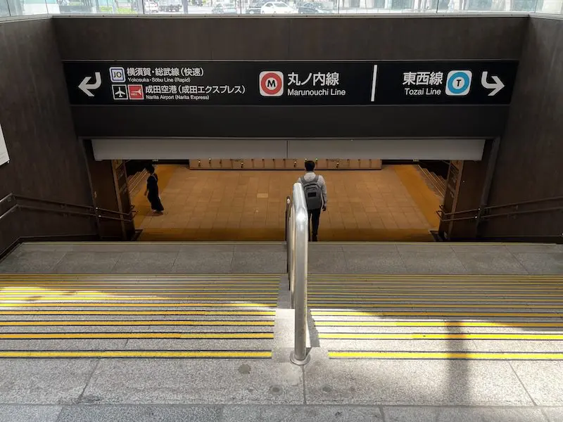 Note that access from ground level and access is by stairs only.