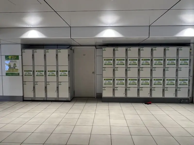 【Outside the ticket gates】 Coin lockers in front of the Shinkansen Nihonbashi exit on the 1st floor (for monthly use only, temporary use is not allowed)