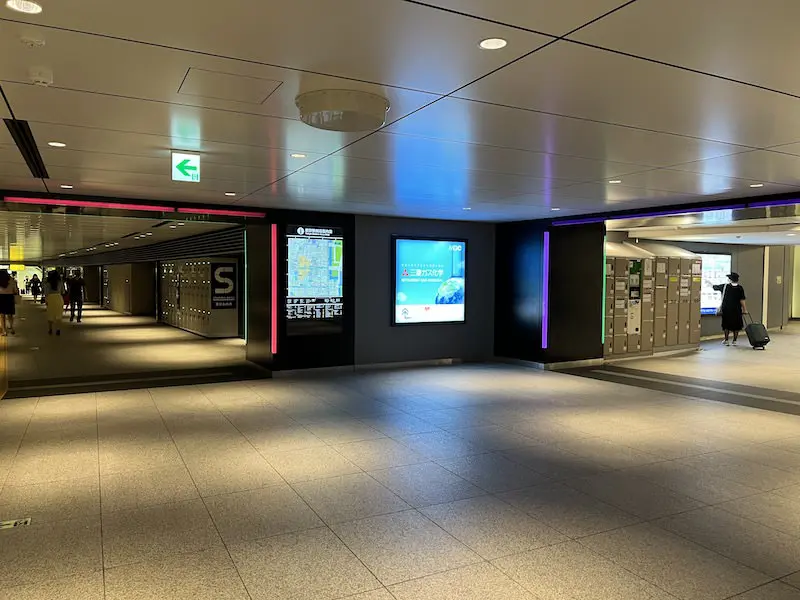 Coin lockers in the corridor on the right side of JP Tower (red frame) and on the right side of the entrance