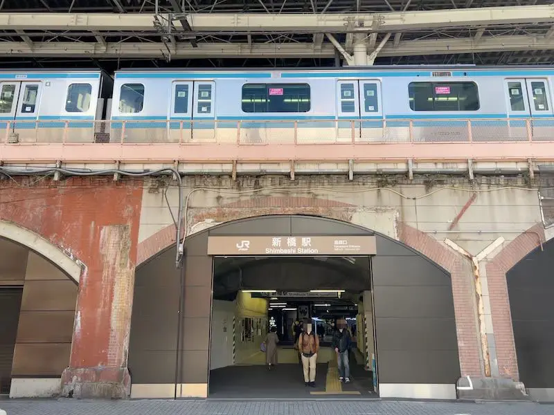 JR Shimbashi Station Karasumori Exit