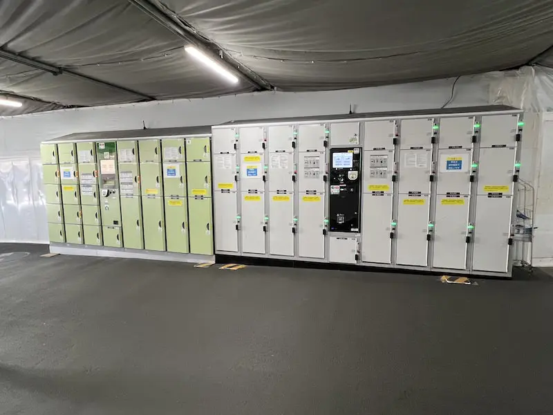 Coin lockers in front of the Karasumori-guchi exit