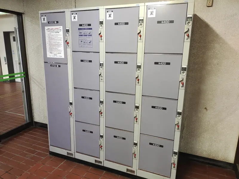 Coin lockers located near the main entrance of the 1st floor ticket gates 02