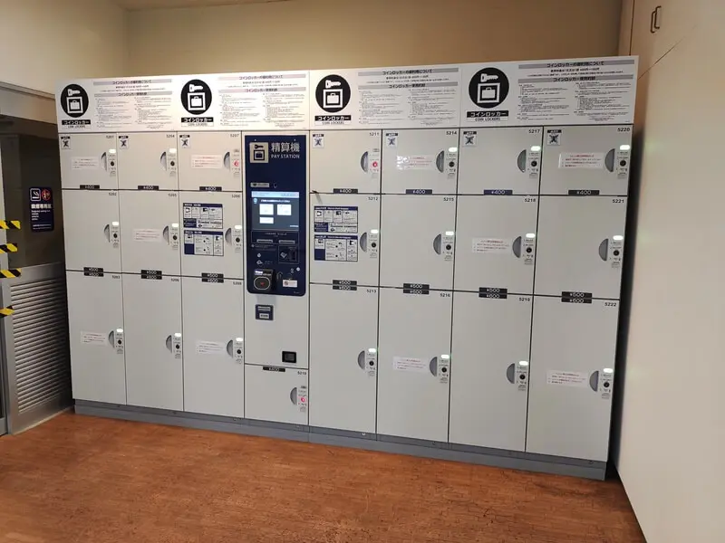 Coin-operated lockers located near restroom entrances 01