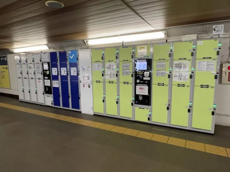 【Outside ticket gates】 Coin lockers in the underground passageway [B1][B2
Blue area is "To Locca" for reservation only