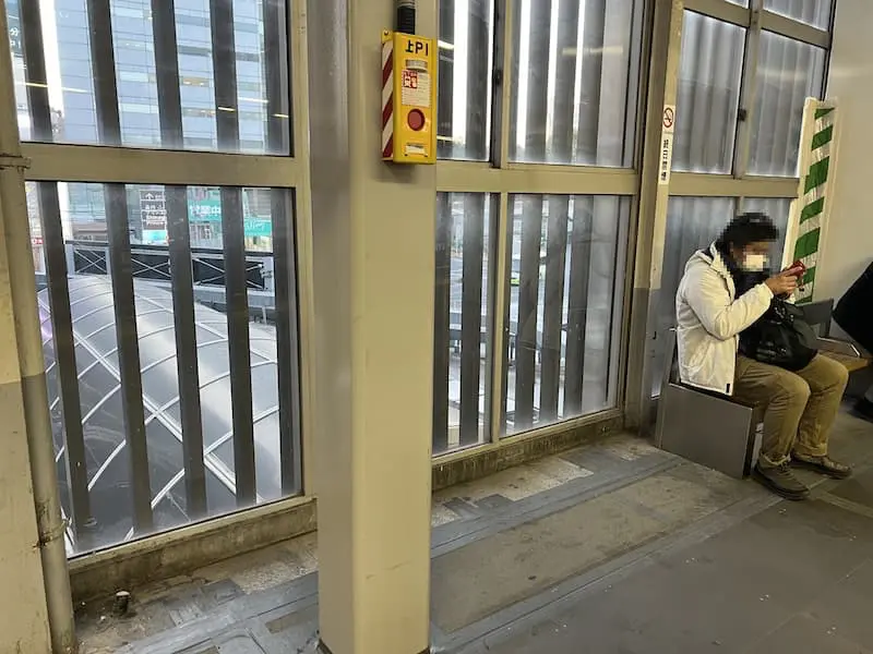 Near the first car of platform 2 where coin lockers were previously installed