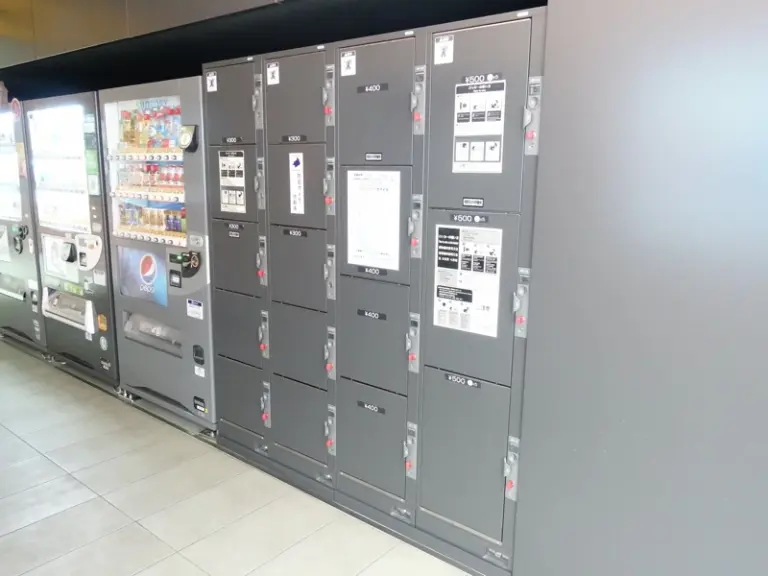 巖見澤車站的投幣櫃