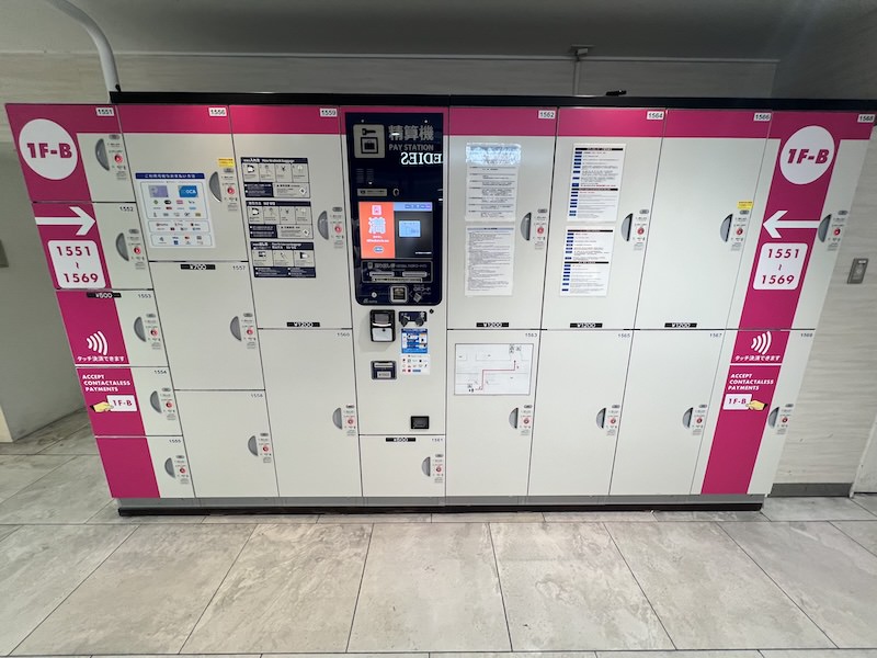 1階なんばCITY本館エスカレーター横のコインロッカー