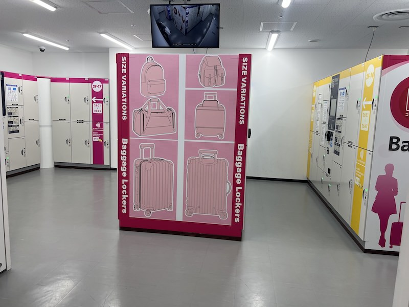 2階改札外:コインロッカールーム