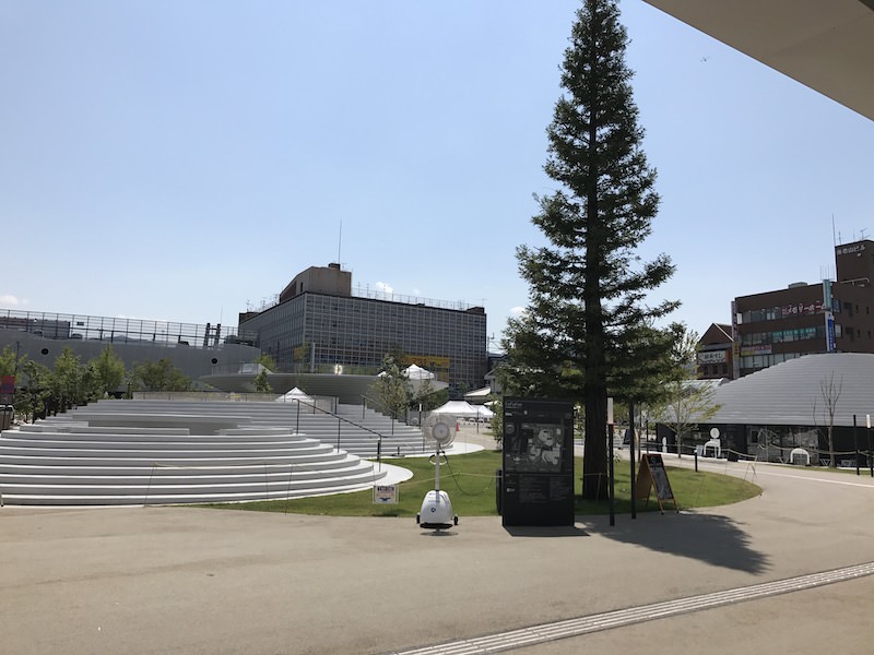 駅前広場「コフフン」