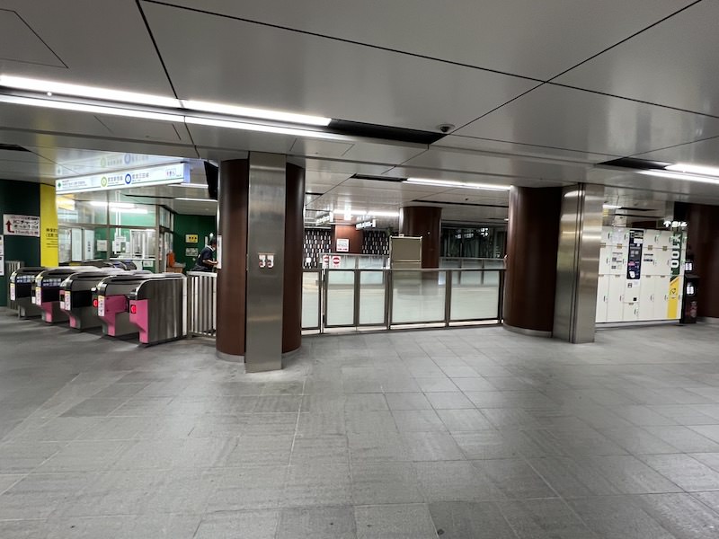 都営三田線・新宿線神保町交差点(北側)方面改札の近くにあるコインロッカー