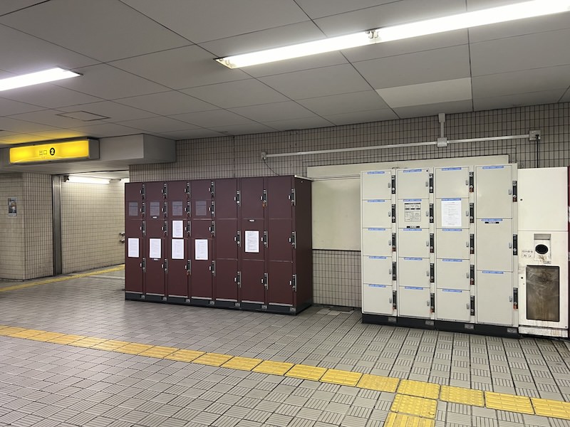 南改札外2号出入口横のコインロッカー