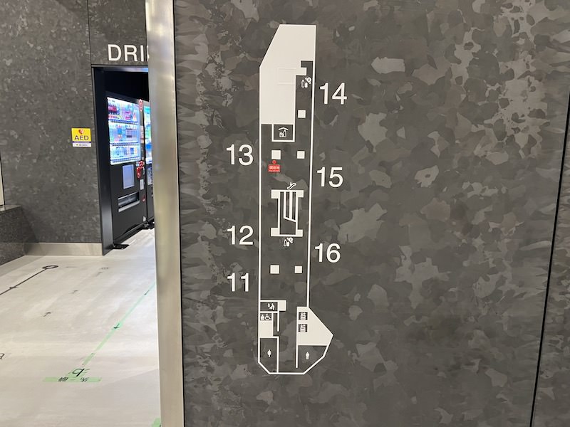 地下2階バスのりばの配置