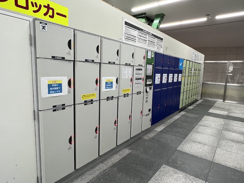 JR秋葉原駅昭和通り改札内M3階にあるコインロッカー。予約制のTo Loccaも設置されている。