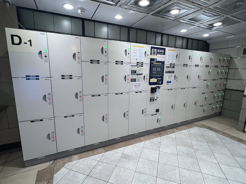 [D-1]JR上野駅方面改札内トイレ前のコインロッカー