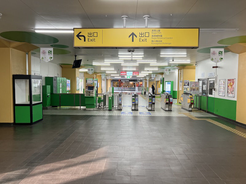 針中野駅の改札は2階にある