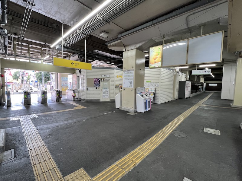 改札内にあるコインロッカー