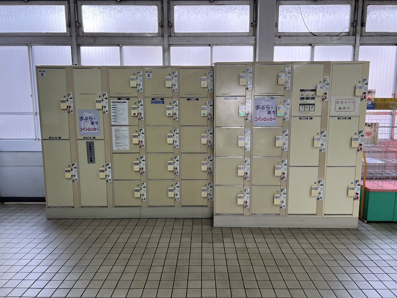 中央改札内のコインロッカー