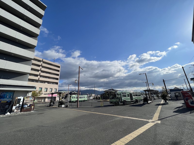喜志駅の東口。なんもなくはない。