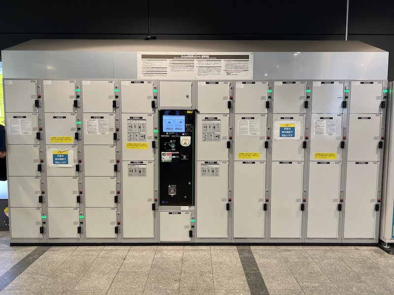 JR浜松町駅南口改札外通路のコインロッカー