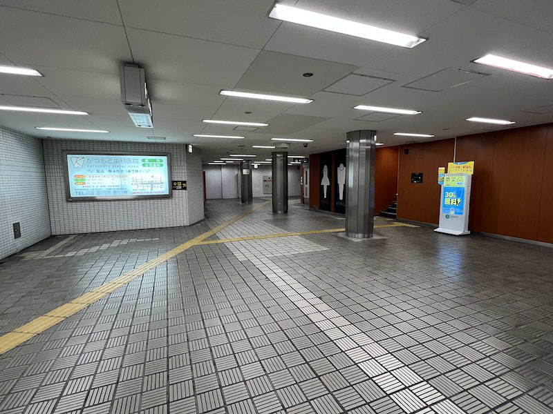さらに通路を奥へと進む