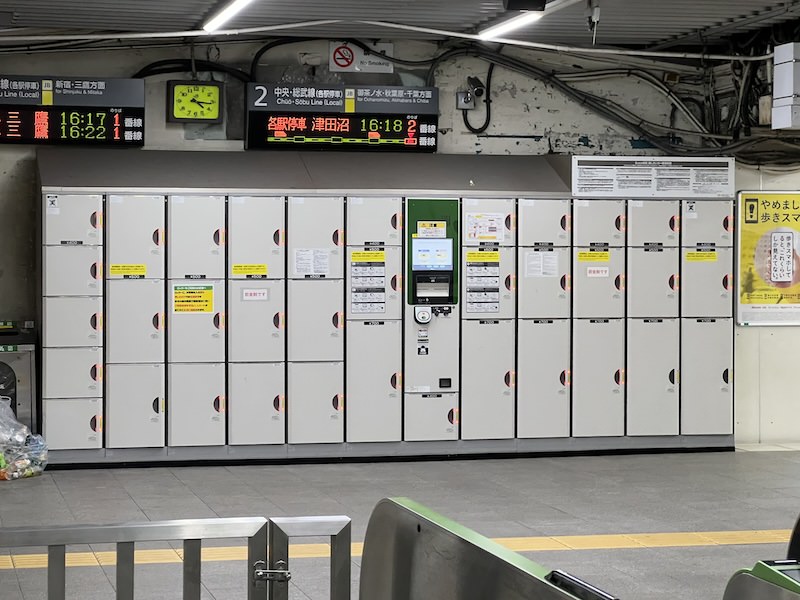 JR水道橋駅東口改札内のコインロッカー