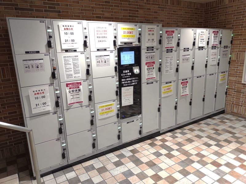 北口アトレ地下街入口近くのコインロッカー
