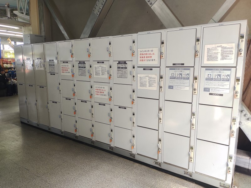 熱海港船客待合所のコインロッカー