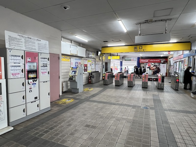 改札内にあるコインロッカー