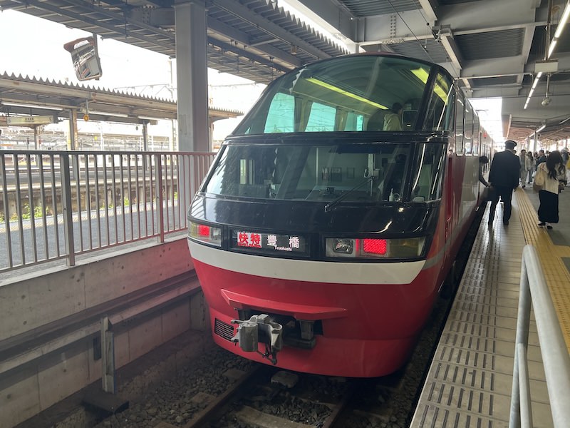 名古屋本線を走るパノラマスーパー