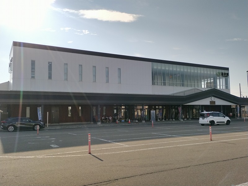 JR奥羽本線湯沢駅東口
